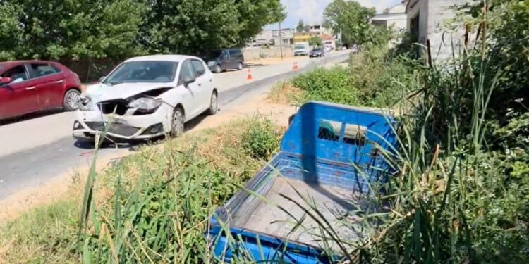 Aksident në aksin Fier–Seman: Dy automjete përplasen, plagosen dy drejtues