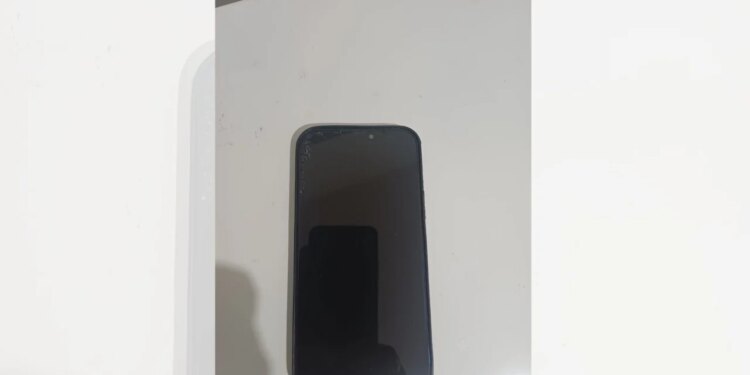 Aksion blic në burgun e Durrësit pas një konflikti mes dy të dënuarve, sekuestrohet iPhone