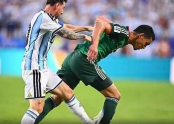 Algjeria ankohet në FIFA për mosndëshkimin me karton të kuq të Lionel Messit