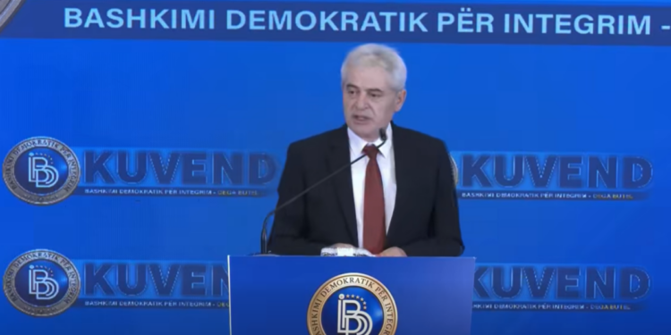 Ali Ahmeti: Nuk dihet nga e kanë kokën; në shesh kanë rënë në grackën e armiqve të Shqipërisë