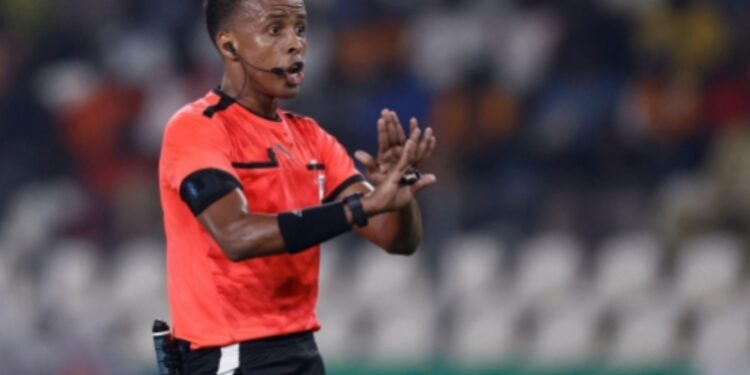 Arbitri nga Somalia nuk u lejua në SHBA: Jetova një ëndërr, u burgosa dhe u dëbova për omonimi