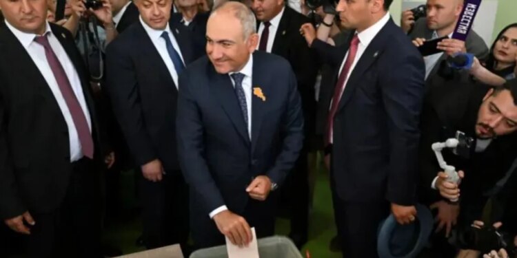 Armenia konfirmon kursin drejt perëndimit, fiton partia e Pashinyanit