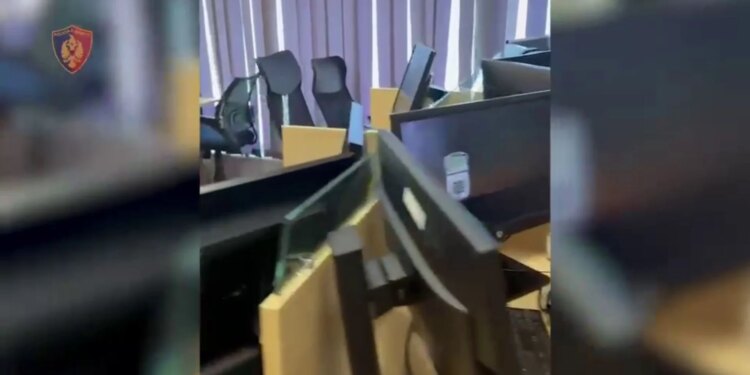 Arrestohen 7, procedohen penalisht 27 për mashtrim ndaj qytetarëve të huaj dhe marrje parash përmes call center-ave