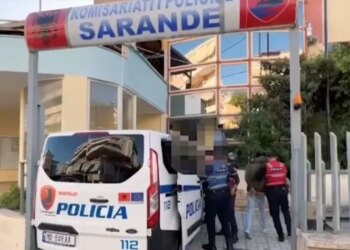 Arrestohet 21-vjeçari që ndihmoi dy autorët në vendosjen e tritolit në Sarandë; i gjenden armë dhe municion