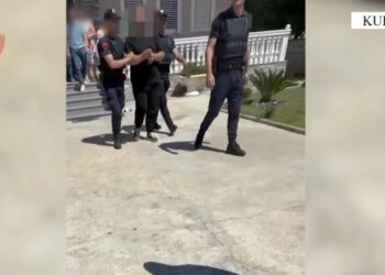 Arrestohet 48-vjeçari në Kurbin, shërbente si furnizues i heroinës; në banesë i gjenden 144 bimë kanabisi