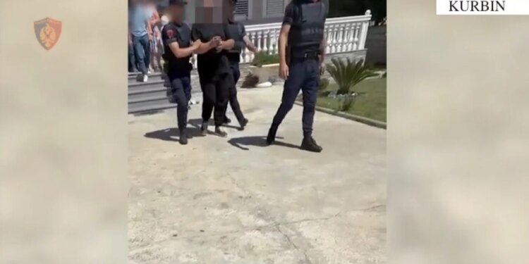 Arrestohet 48-vjeçari në Kurbin, shërbente si furnizues i heroinës; në banesë i gjenden 144 bimë kanabisi