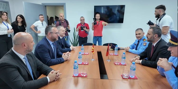 Arrihet marrëveshja mes Shqipërisë dhe Maqedonisë së Veriut: vetëm një ndalesë në pikat doganore