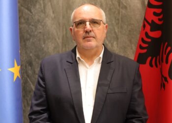 Auron Rrokaj emërohet Drejtor i Përgjithshëm i Arkivave pas periudhe me drejtues të komanduar