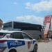 Autobusi me nxënës aksidentohet në Elbasan pas një manovre të gabuar