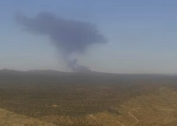 Avioni bombardues B-52 i Forcave Ajrore të SHBA-së rrëzohet menjëherë pas ngritjes, autoritetet hetojnë aksidentin