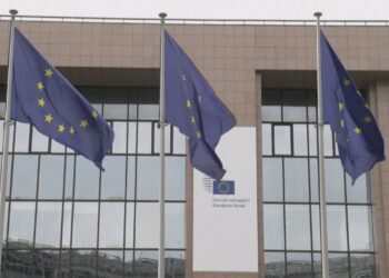 BE hap dyert, nisin negociatat e anëtarësimit për Ukrainën dhe Moldavinë