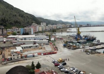 BE kopjon Shqipërinë në marrëveshjet me vende të treta për qendra emigrantësh