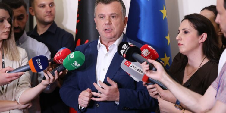 Balla: Nuk njoh kërkesat e Saliut; pas mbledhjes së grupit, Marjana Koçeku të dorëzojë mandatin fituar nga PS