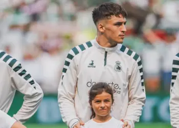 Barcelona gati për transferimin e dytë, afër marrëveshjes për talentin premtues në mbrojtje