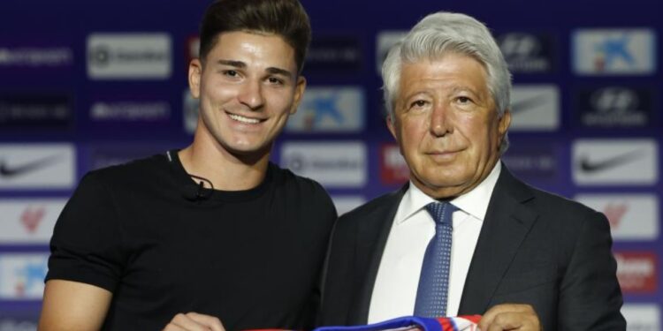 Barcelona konfirmon ofertën 100 milionë euro për Julian Alvarez, Atletico Madrid mbyll sytë