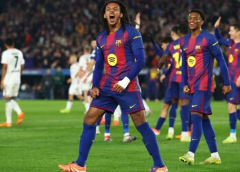Barcelona vë në shitje Jules Kounde, e gatshme të marrë oferta nga klubet e interesuara dhe shqyrton pasues