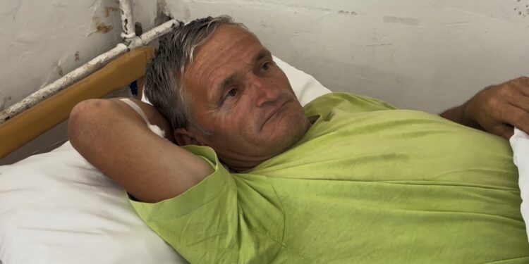 Bashkëshortët u dhunuan me sende forta, Nika rrëfen Mbylle gojën, mos bërtit; ishin 5-6 të maskuar me armë