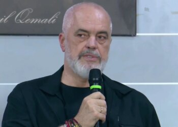 Bëhen me AI video protestash nuk ekzistojnë, miliona njerëz; Rama: Nuk duhet shumë për të na bërë gropën
