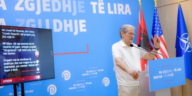 Berisha kundër protestuesve: Qeveri tranzitore jopartiake, por të zgjedhur nga Parlamenti, s’mund të zgjidhet me short, brenda Kushtetutës