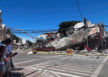 Bilanci rritet: 32 të vdekur dhe 200 të plagosur pas tërmetit 7.8 në Filipine