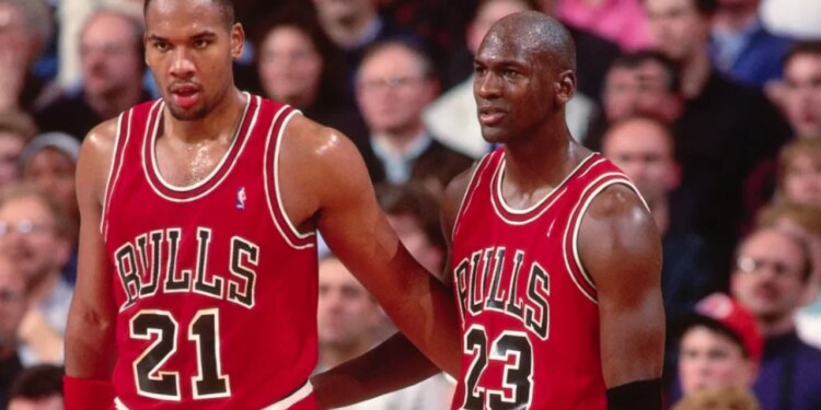 Bota e basketbollit në zi: ndahet nga jeta tre-herë kampioni i NBA me Chicago Bulls
