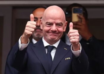 Botërori fluturues i Gianni Infantino: I blinduar dhe me avion privat për dy ndeshje në ditë