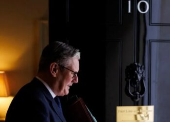 Britania në tension politik, sytë drejt Downing Street, rritet pasiguria për të ardhmen e kryeministrit