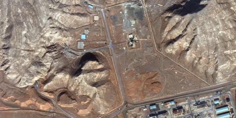 CNN: Irani fsheh uraniumin; tunele të shembura dhe mina rreth rezervave bërthamore