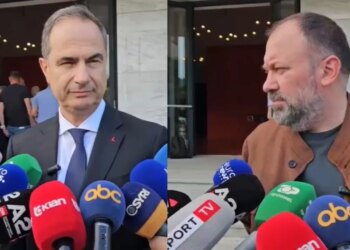 Dëgjesat për Territorialen në Korçë; Mazniku: PS ka marrëveshje me shqiptarët. Boçi: Qytetarët kërkojnë largimin e Ramës