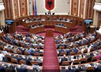 Deputeti i PD propozon zgjerimin e amnistisë për të dënuarit e Gjykatës së Posaçme