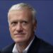 Deschamps rikthehet në Francë pas vdekjes së nënës së tij dhe nis hartimin e planit për ndeshjet vendimtare