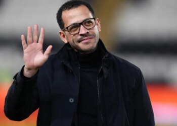 Dështoi në mënyrën më të turpshme te Chelsea, ish-trajneri i Bluve pranë firmës me Parisin
