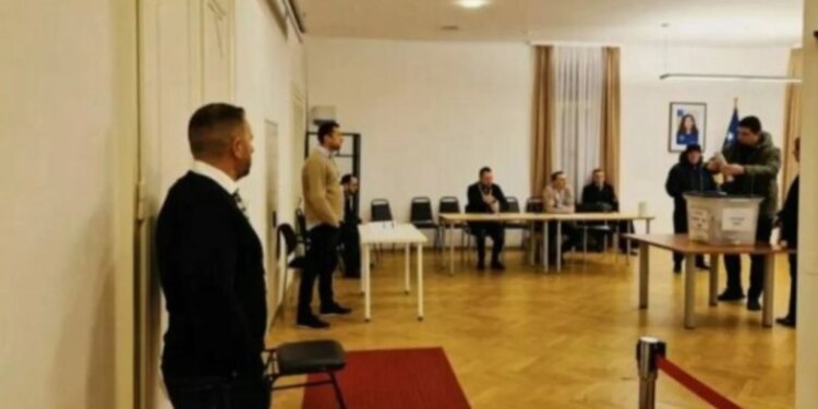 Diaspora voton sot në 30 ambasada e konsullata për zgjedhjet në Kosovë