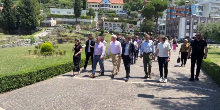 Diplomatët e turizmit të Lezhës: ambasadorët e akredituar në Shqipëri vizitë për promovimin e vlerave historike