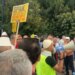 Dita 31 e tubimit në Tiranë: protestuesit nisen drejt Kryeministrisë pas përplasjeve në Kuvend — Ata duan dhunë
