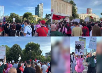 Dita e 15-të e protestës në Tiranë: qytetarë para sheshit Skëndërbej dhe Kryeministrisë — Revolucion, Shqipëri e re
