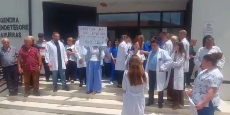 Doktoresha nën hetim pas plotësimit të skedës së vdekjes së një 85-vjeçareje, mjekët në Mamurras reagojnë