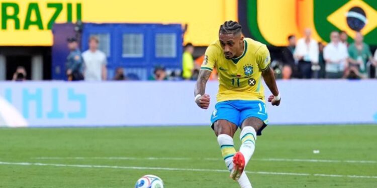 E ardhmja e Raphinhas: në Brazil pohojnë se do të bisedojë me Al Hilal pas Botërorit
