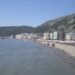 E rëndë në Shëngjin: Katër të rinj u morën nga dallgët e forta, dyshohet për viktima