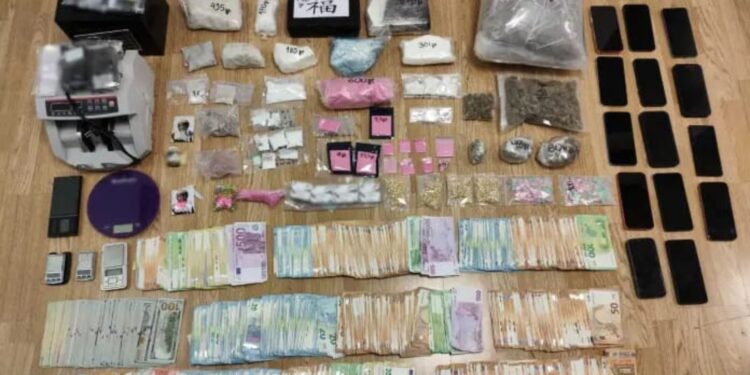 FOTO+VIDEO/ Çmontohet banda e trafikut të drogës në Mykonos, koka 37-vjeçar shqiptar, droga transportohej me makina turistësh