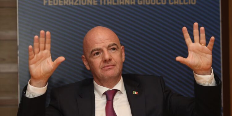 Federata reagon ndaj ironisë së Infantinos për Italinë: Deklaratë e pavend, futbolli të mëson respektin