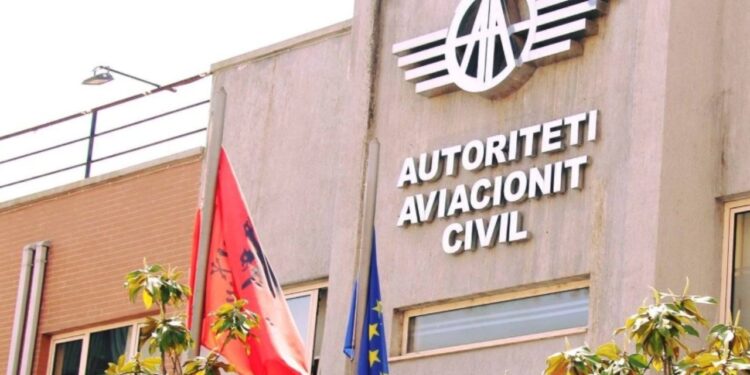 Festimet e Pavarësisë së SHBA-së: Aviacioni Civil ndalon 3-orë ngritjen e dronëve filmues pranë Pallatit të Kongreseve