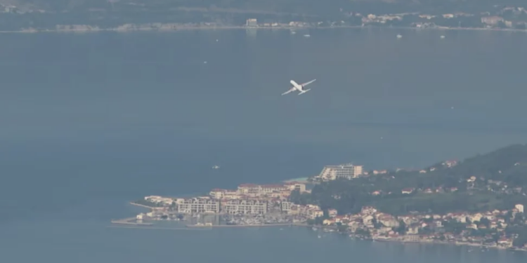 Fluturim nga Beogradi ndalohet në aeroportin e Tivatit, Policia malazeze kontrollon udhëtarët