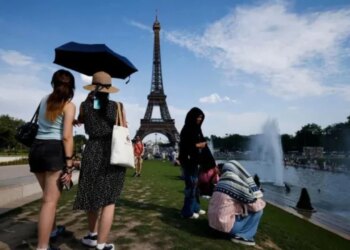 Franca në alarm të kuq për vapën ekstreme: ndalohet alkooli gjatë Festivalit të Muzikës, mbyllen qindra shkolla