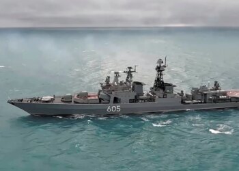 Fregata ruse hapi zjarr ndaj një veliere britanike, konfirmon Moska për incidentin në Kanalin Anglez