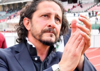 Futbolli italian në zi: ish-sulmuesi i njohur i Lazios dhe Napolit ndahet nga jeta në moshën 58-vjeçare
