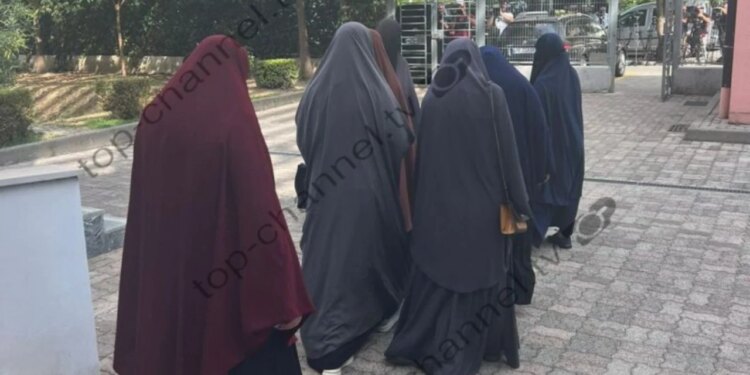 GJKKO shpall fajtorë 14 shqiptarë për pjesëmarrje në grupe xhihadiste, përfshirë dhe të vdekurit