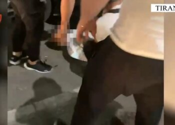 Gjendet një kilogramë heroinë në kryeqytet; e kishin fshehur në makinë, arrestohen dy persona