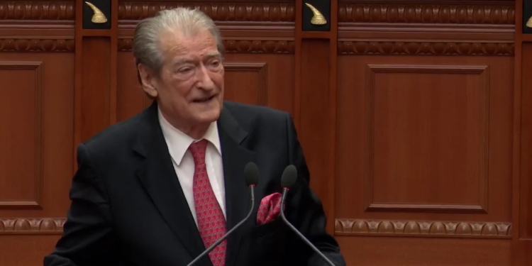 Heqja e non-gratës, Berisha: Vendimi i padrejtë ndaj meje dhe familjes sime u korrigjua