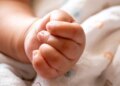 Hetimi më i madh në Britani: 500+ nëna e foshnje vdiqën ose pësuan dëmtime nga keqmenaxhimi i materniteteve